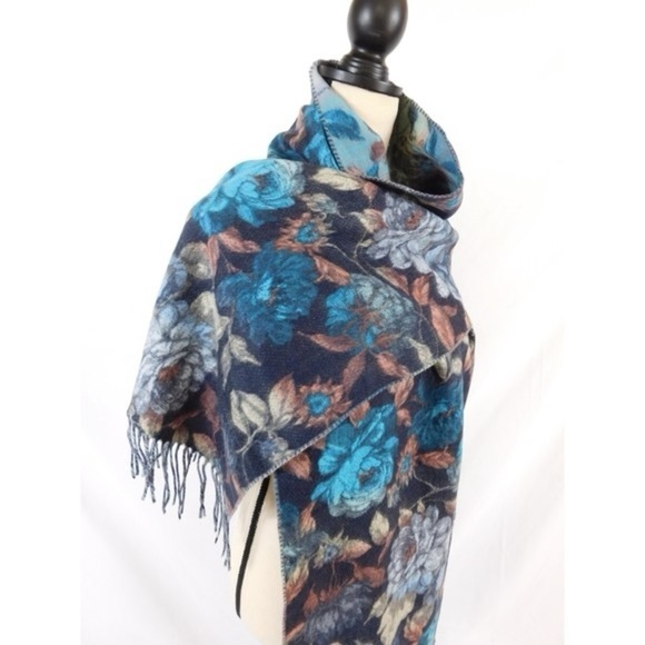 Floral Wrap Scarf Fringe Hem, NEW - Picture 9 of 9